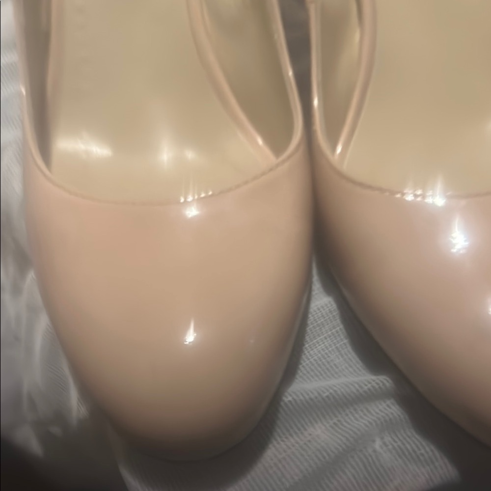 Nude Patent Round-Toe Platform Pumps - Picture 2 of 8